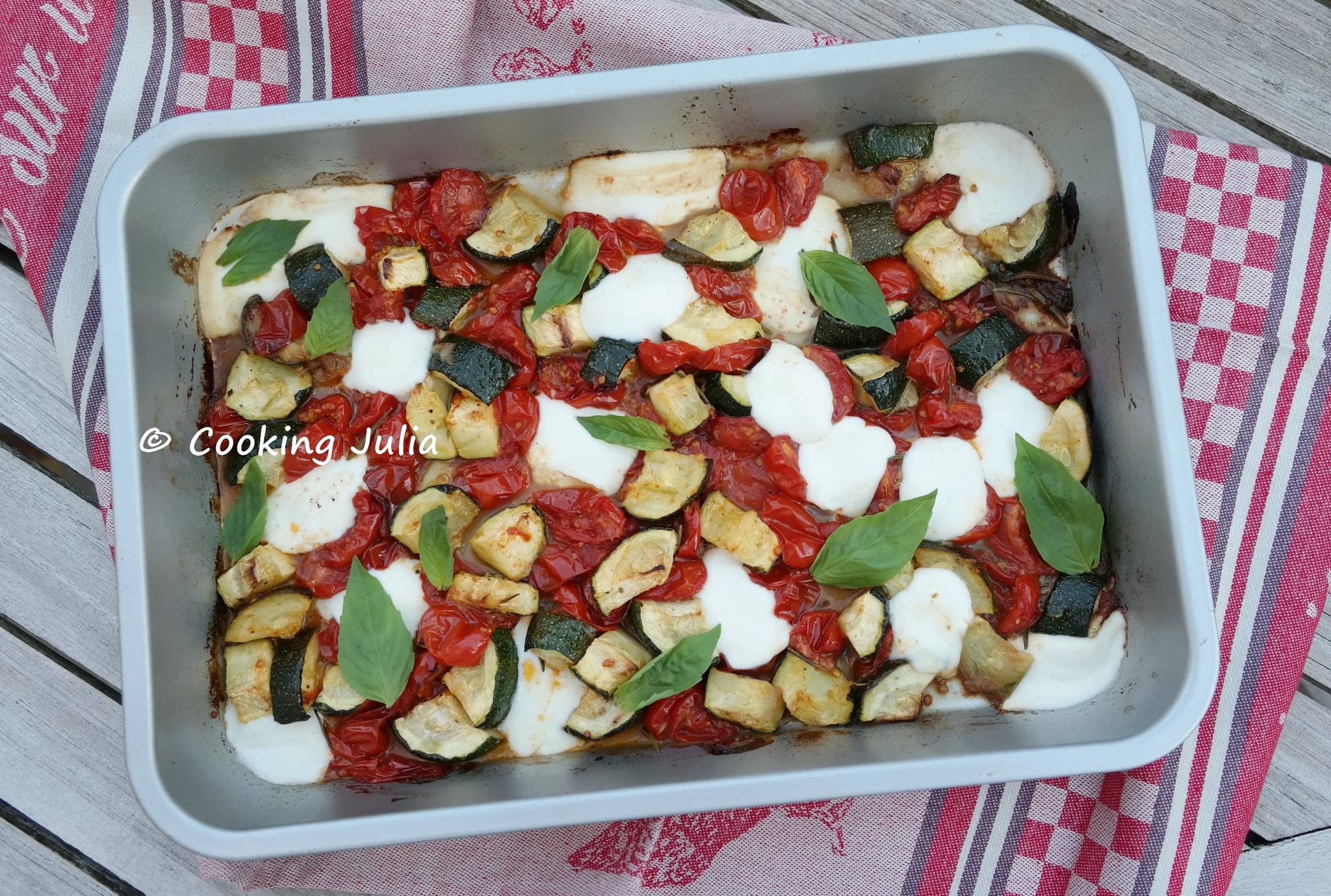 MÉLI-MÉLO DE LÉGUMES À LA MOZZARELLA