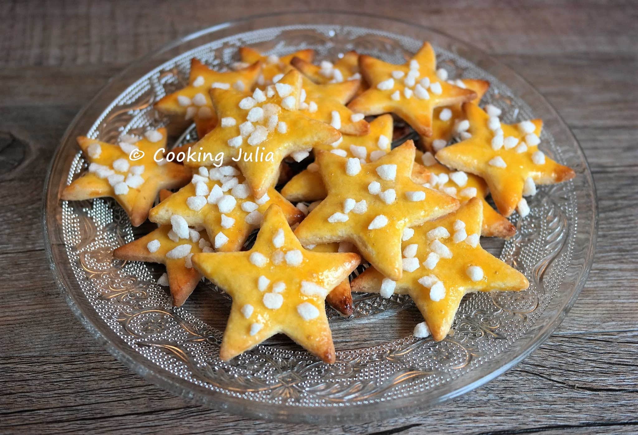 ÉTOILES SABLÉES AU SUCRE PERLÉ