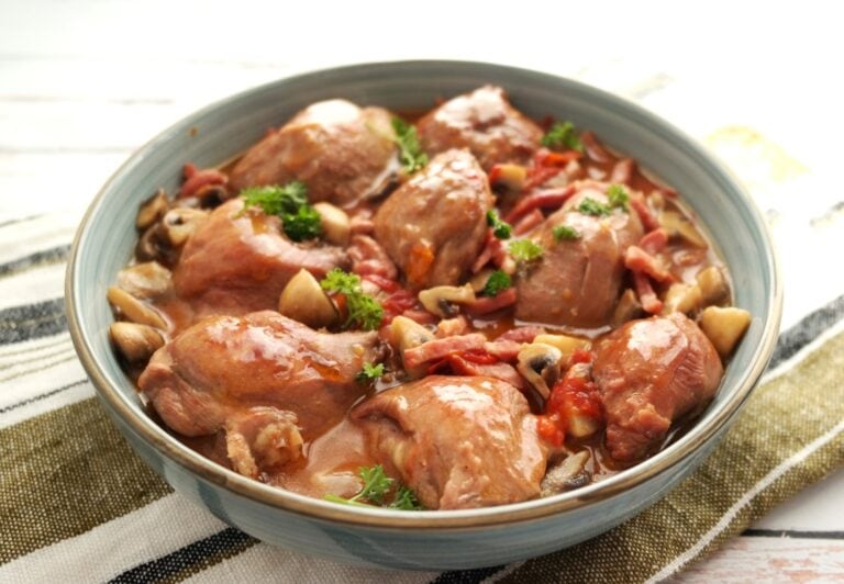 Sot-l&rsquo;y-laisse de dinde à la campagnarde