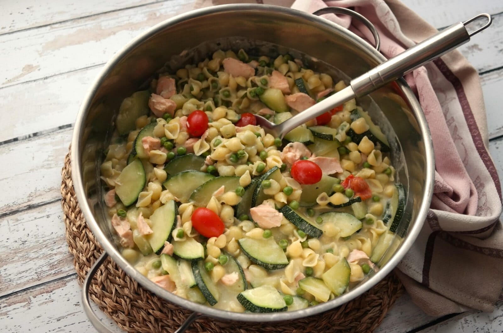 One pan pasta saumon et courgette