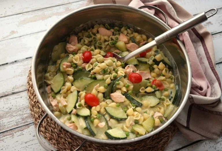 One pan pasta saumon et courgette