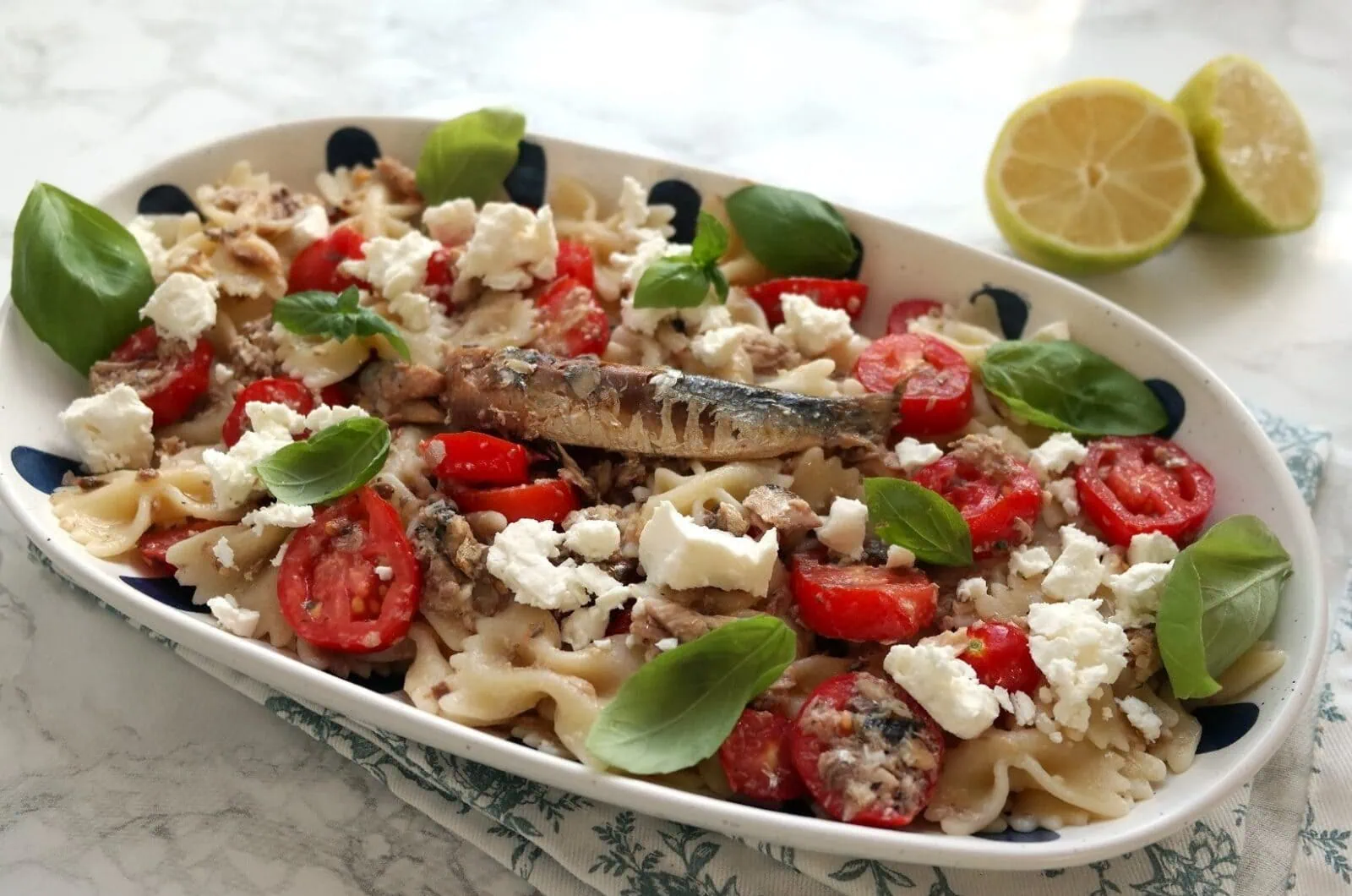 Salade de pâtes aux sardines et à la feta