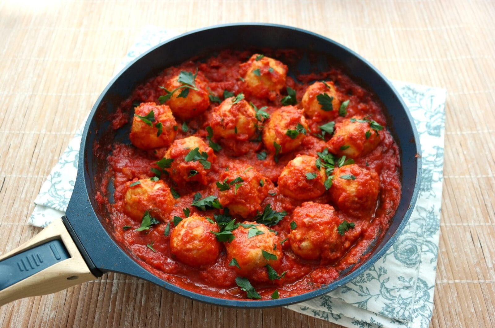 Polpette à la ricotta et sauce tomate