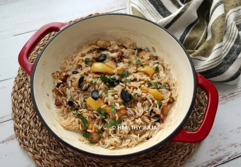 Riz pilaf aux oignons et à l&rsquo;ail noir d&rsquo;Ottolenghi